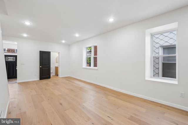 5516 N MARSHALL ST, Philadelphia, PA 19120