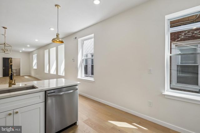 5516 N MARSHALL ST, Philadelphia, PA 19120