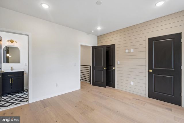 5516 N MARSHALL ST, Philadelphia, PA 19120