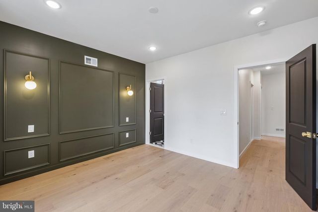 5516 N MARSHALL ST, Philadelphia, PA 19120