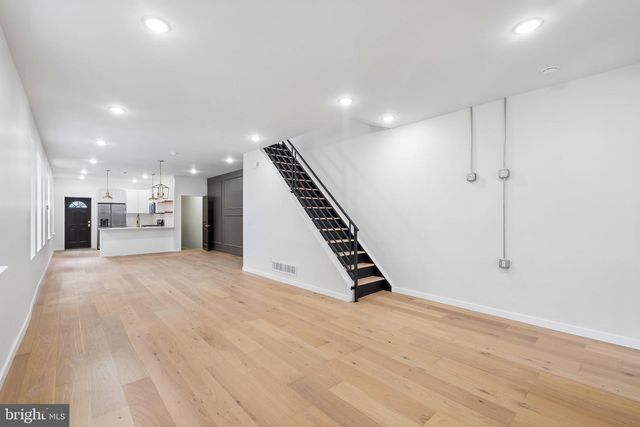 5516 N MARSHALL ST, Philadelphia, PA 19120