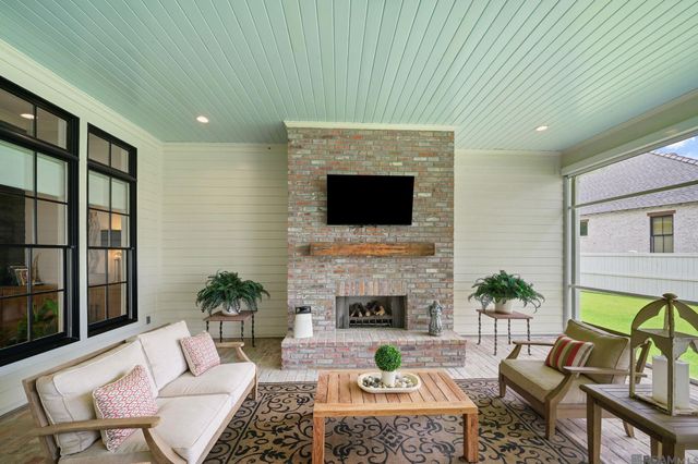 14651 Cottage Bend Dr, Baton Rouge, LA 70820