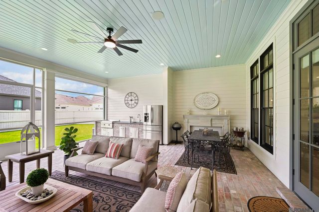14651 Cottage Bend Dr, Baton Rouge, LA 70820