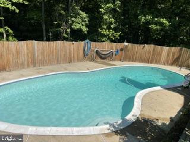 8104 WHITTING DR, Manassas, VA 20112
