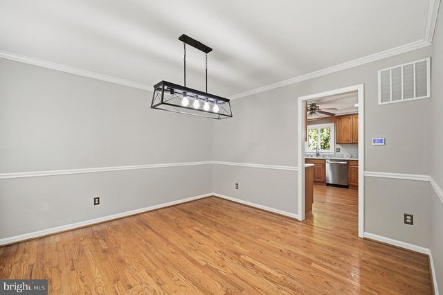 8104 WHITTING DR, Manassas, VA 20112