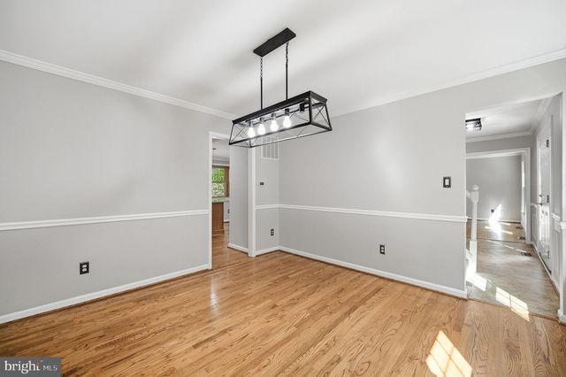 8104 WHITTING DR, Manassas, VA 20112