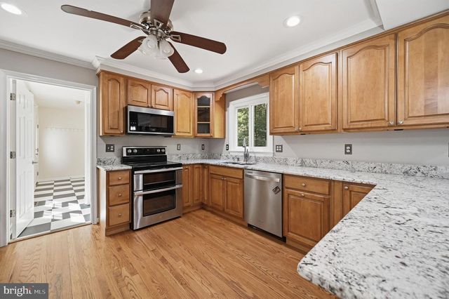 8104 WHITTING DR, Manassas, VA 20112