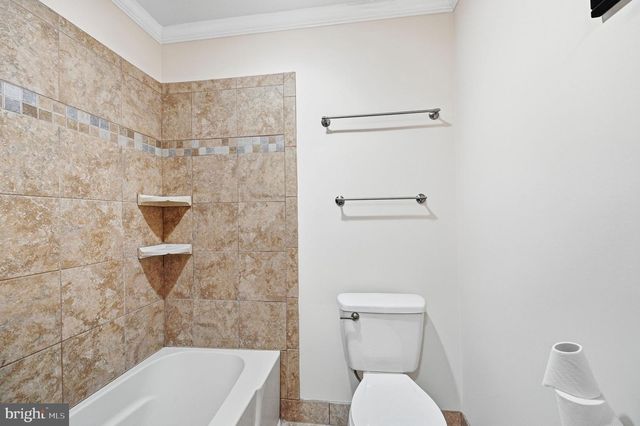 8104 WHITTING DR, Manassas, VA 20112