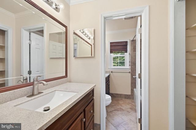 8104 WHITTING DR, Manassas, VA 20112