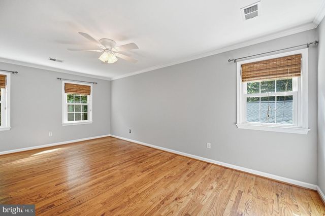 8104 WHITTING DR, Manassas, VA 20112