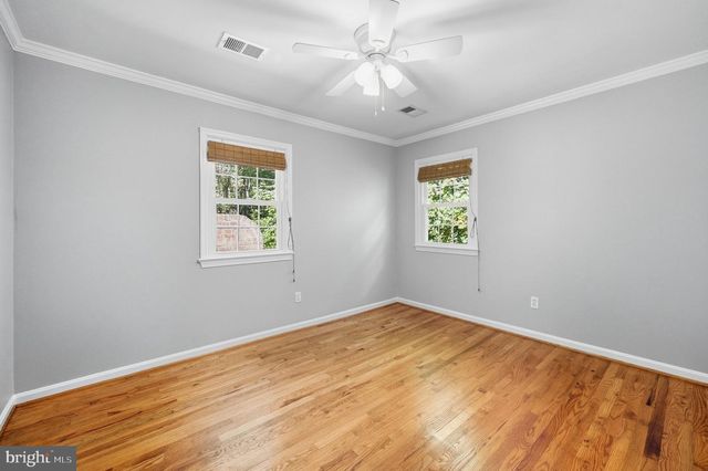 8104 WHITTING DR, Manassas, VA 20112