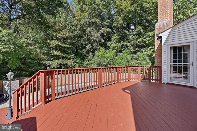 8104 WHITTING DR, Manassas, VA 20112