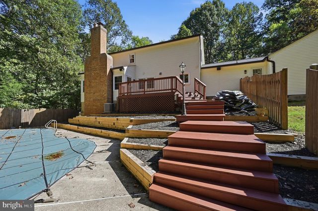 8104 WHITTING DR, Manassas, VA 20112