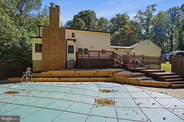8104 WHITTING DR, Manassas, VA 20112