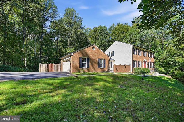 8104 WHITTING DR, Manassas, VA 20112