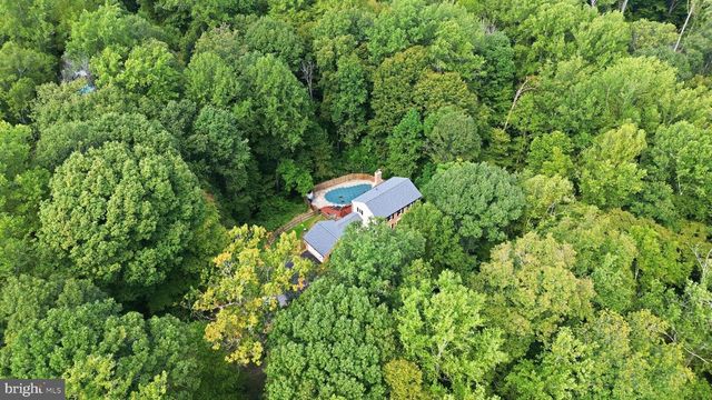 8104 WHITTING DR, Manassas, VA 20112