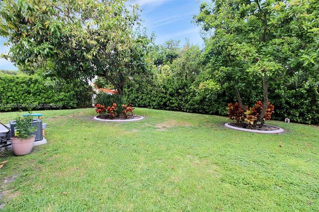 231 NE 43rd St, Miami, FL 33137