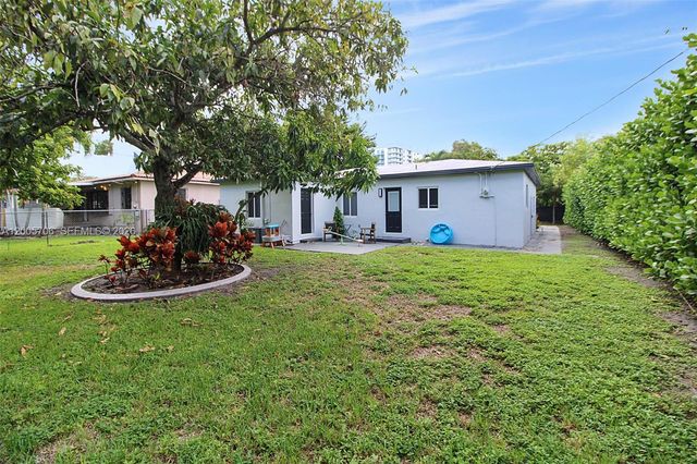 231 NE 43rd St, Miami, FL 33137