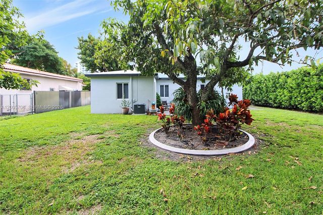 231 NE 43rd St, Miami, FL 33137