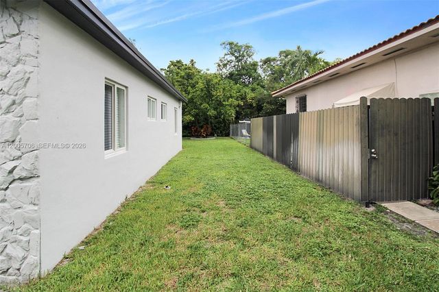 231 NE 43rd St, Miami, FL 33137