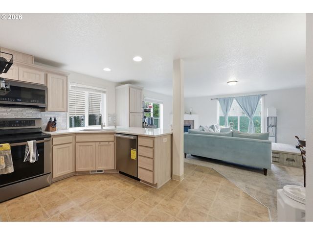 10215 Ne 58th St, Vancouver, WA 98662