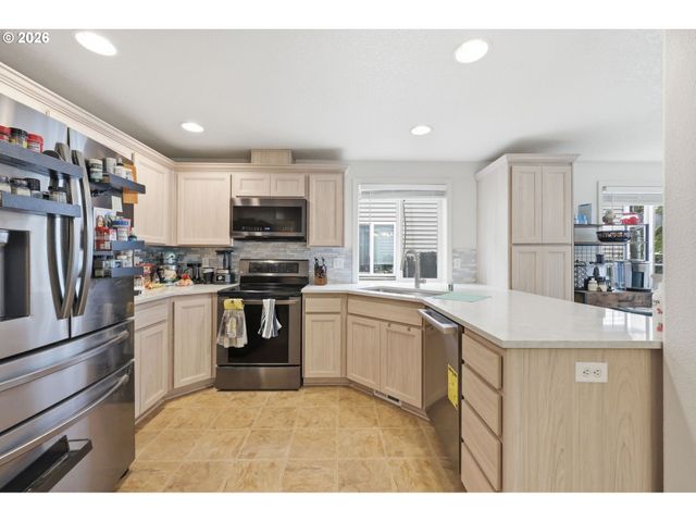 10215 Ne 58th St, Vancouver, WA 98662