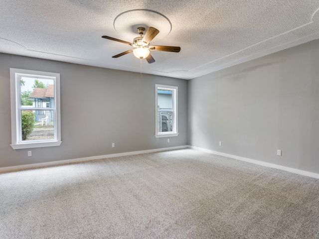 600 S 5th Street, Grandview, TX 76050