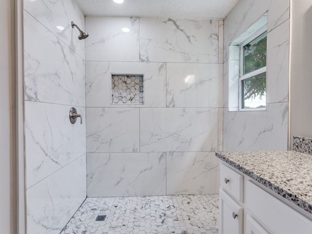 600 S 5th Street, Grandview, TX 76050