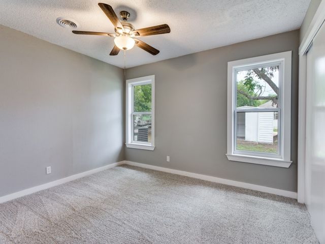 600 S 5th Street, Grandview, TX 76050