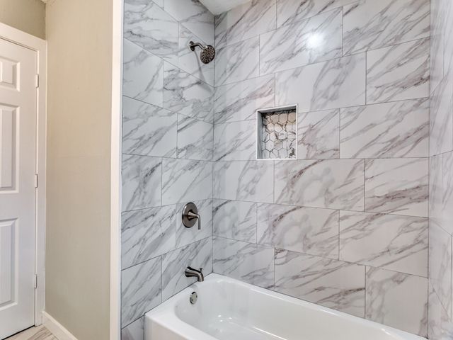600 S 5th Street, Grandview, TX 76050