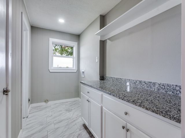 600 S 5th Street, Grandview, TX 76050