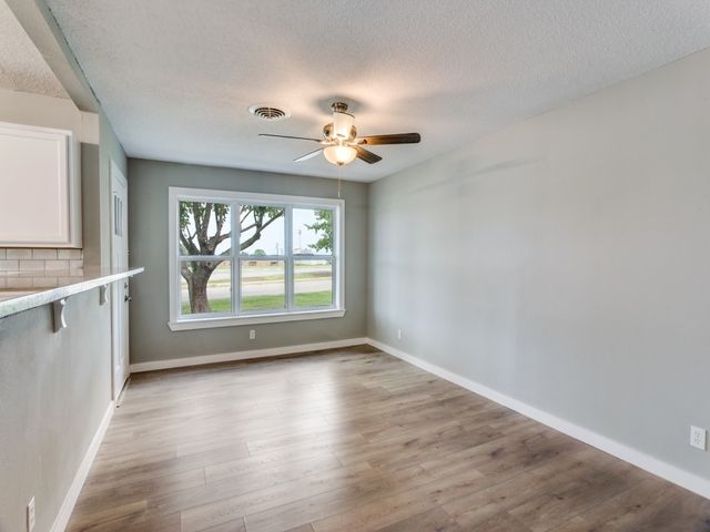 600 S 5th Street, Grandview, TX 76050