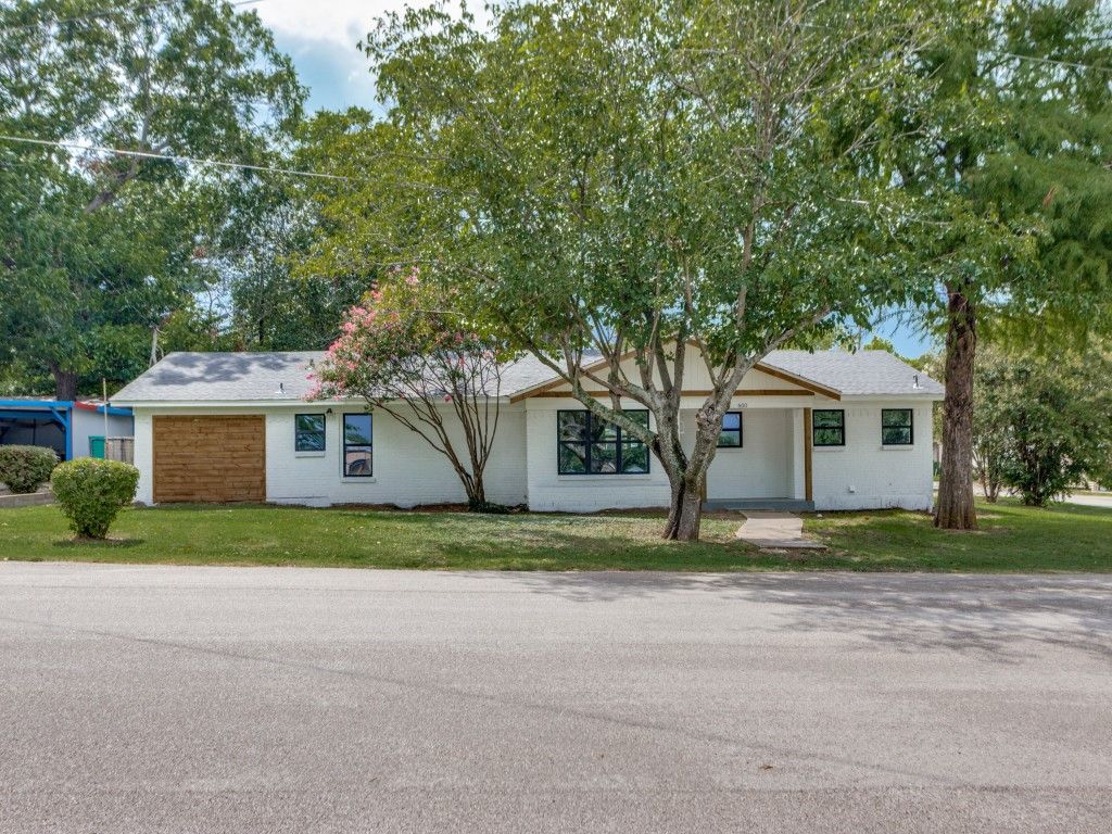 600 S 5th Street, Grandview, TX 76050