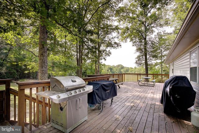 5494 HALLOWING POINT RD, Prince Frederick, MD 20678