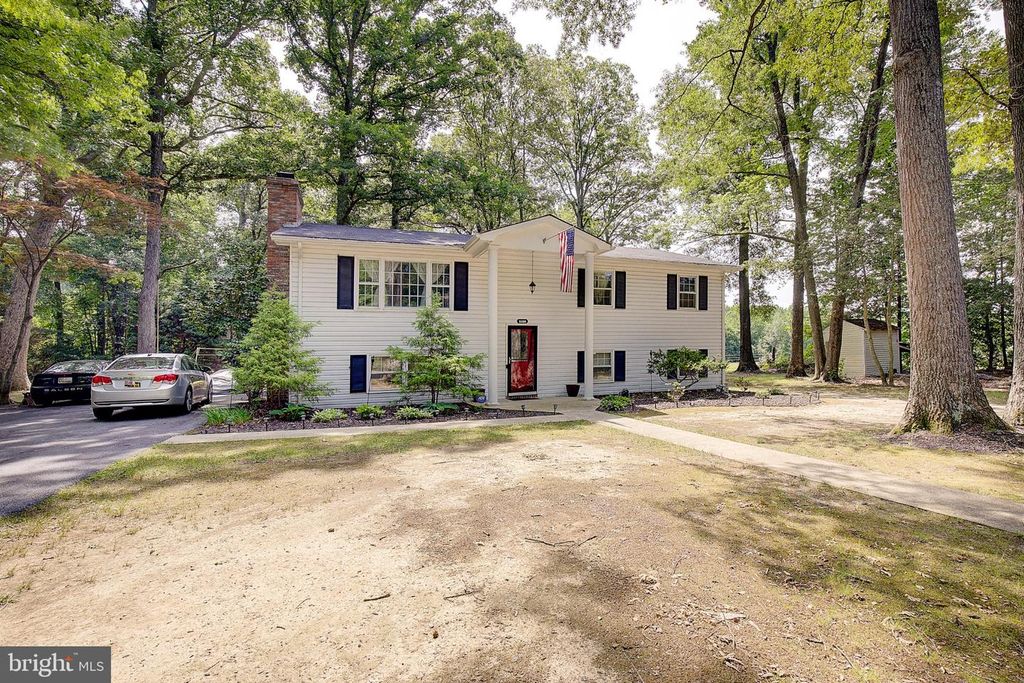 5494 HALLOWING POINT RD, Prince Frederick, MD 20678