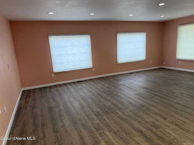 8459 N Sunny LN, 153, Hayden, ID 83835