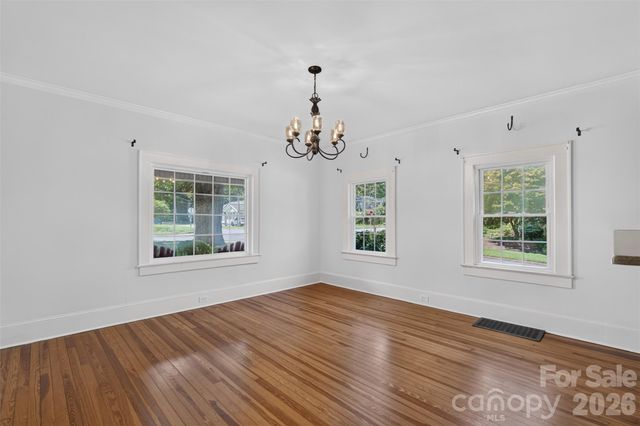 638 Carolina Avenue, Gastonia, NC 28052
