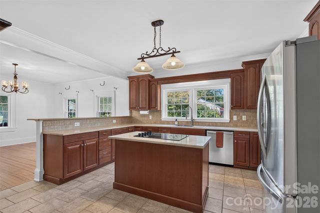 638 Carolina Avenue, Gastonia, NC 28052