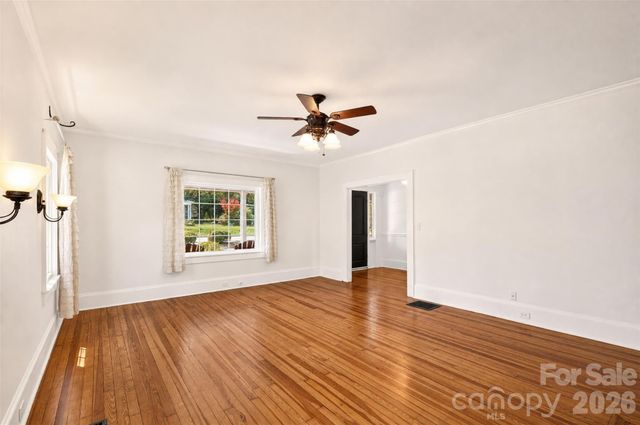 638 Carolina Avenue, Gastonia, NC 28052