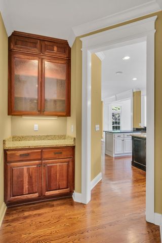 1032 Dogwood Ln, Burns, TN 37029