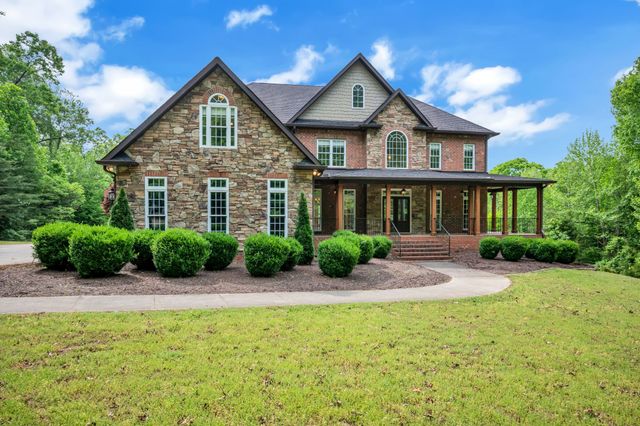 1032 Dogwood Ln, Burns, TN 37029