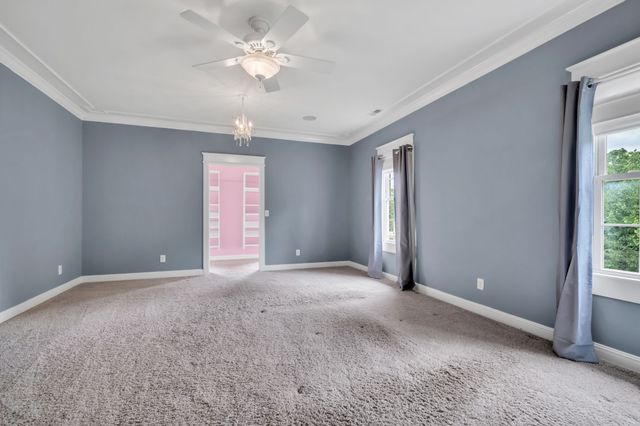 1032 Dogwood Ln, Burns, TN 37029