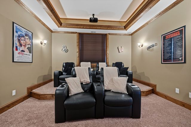 1032 Dogwood Ln, Burns, TN 37029