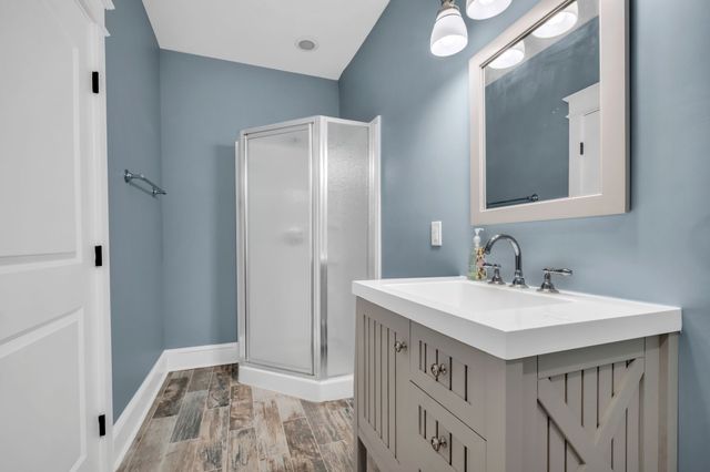 1032 Dogwood Ln, Burns, TN 37029