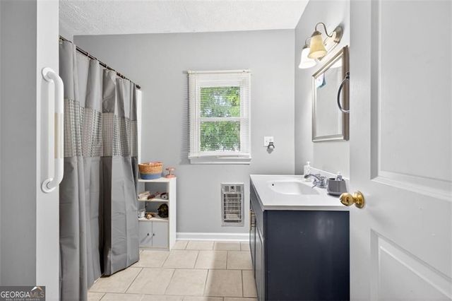 178 Hamilton Avenue, Winder, GA 30680
