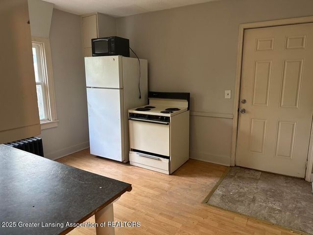 1606 Coleman Avenue, Lansing, MI 48910