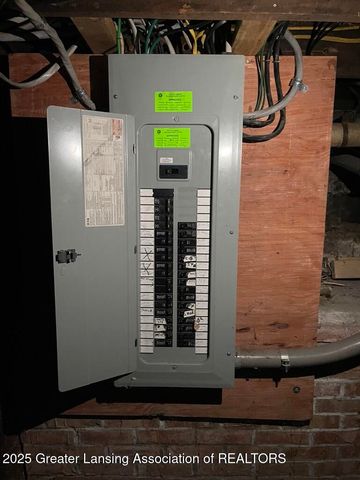 1606 Coleman Avenue, Lansing, MI 48910