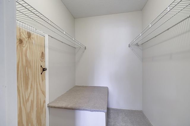 4275 Centerville Road, Vadnais Heights, MN 55127