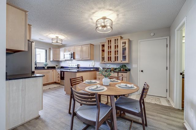 4275 Centerville Road, Vadnais Heights, MN 55127