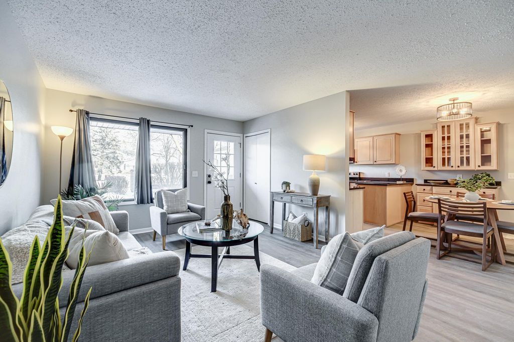 4275 Centerville Road, Vadnais Heights, MN 55127